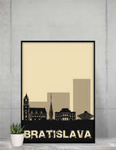 Lade das Bild in den Galerie-Viewer, Bratislava - City Skyline - printylife.de
