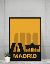 Lade das Bild in den Galerie-Viewer, Madrid - City Skyline - printylife.de
